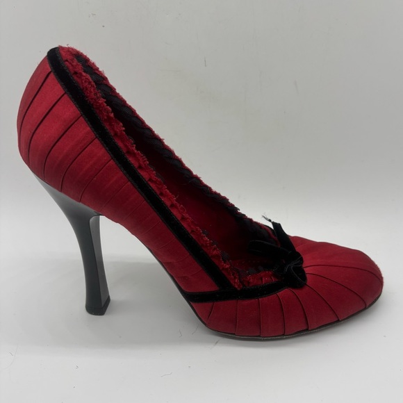 Louis Vuitton Red Satin Black Lace  Balmoral Pumps 3” High Heels Sz 37.5 US 7.5 - Picture 1 of 11